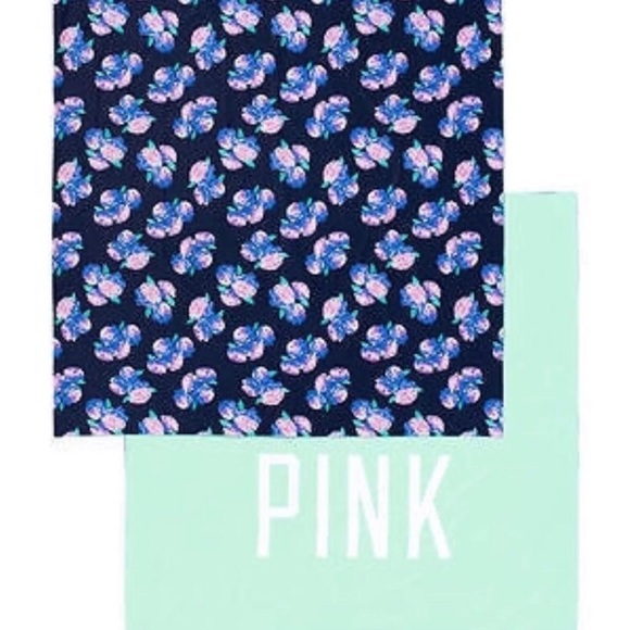 VS PINK • Queen/Full Bed Set - Picture 3 of 8